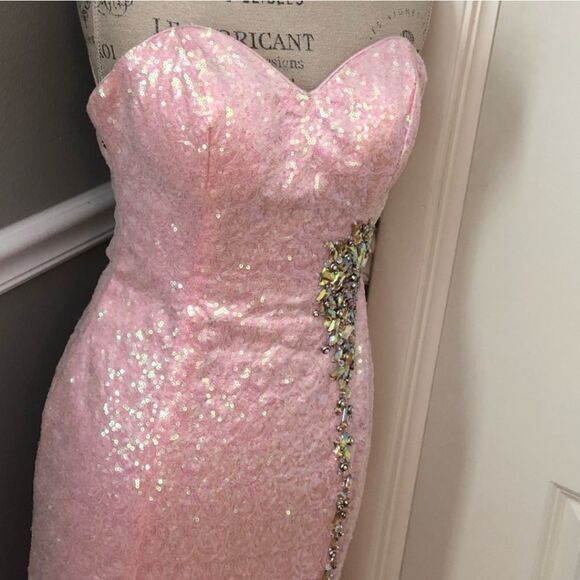 Pink Sequin Gown Size 4 NWT - Picture 6 of 11